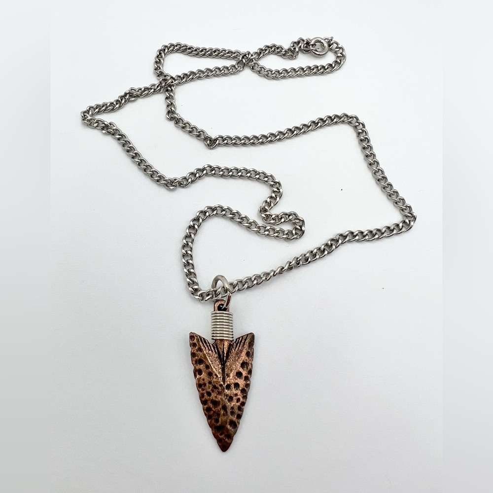 ARROWHEAD NECKLACE